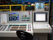 Un système écran et pc industriel EuroTouch dans une usine.